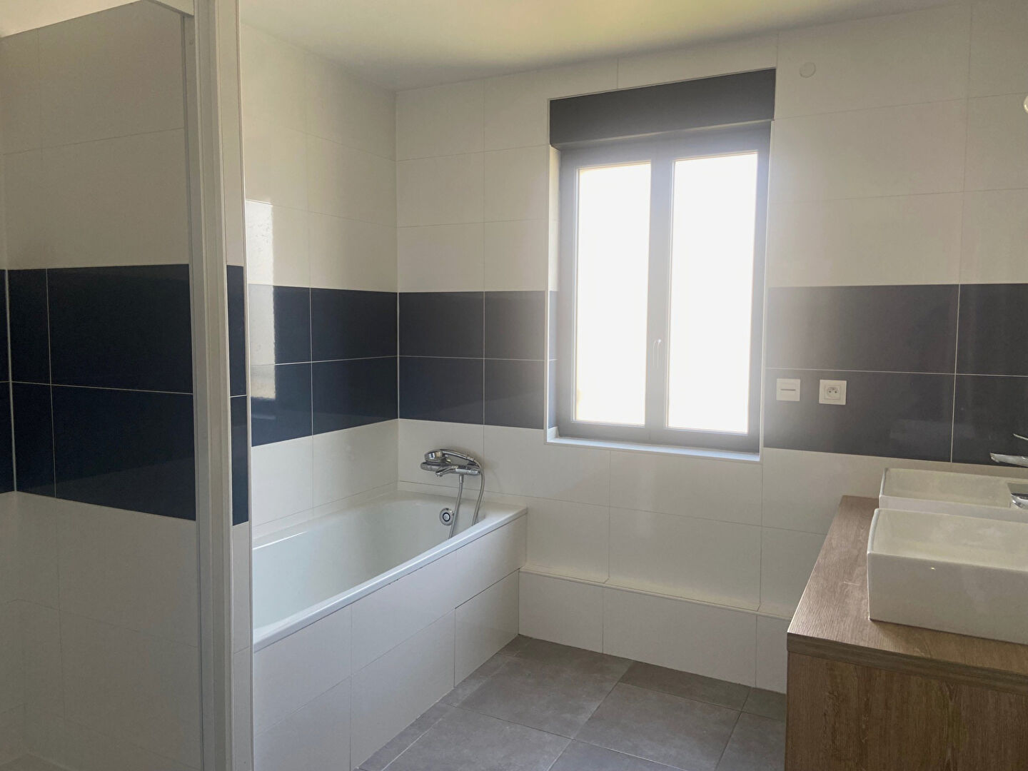 Photo LE RAINCY Maison rénovée avec jardin, garage et dépendances image 6/6