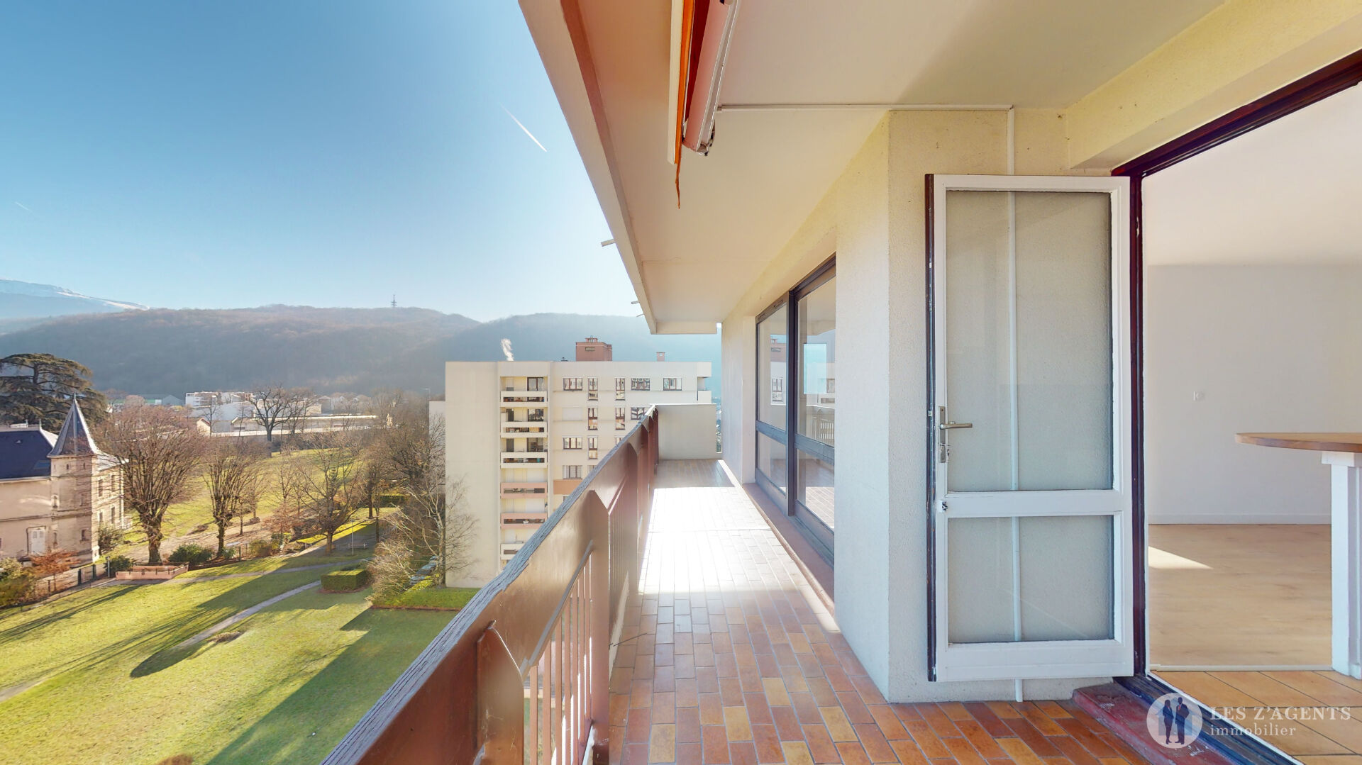 Photo Appartement Echirolles 6 pièces 116 m2 avec balcon, résidence du château image 3/6