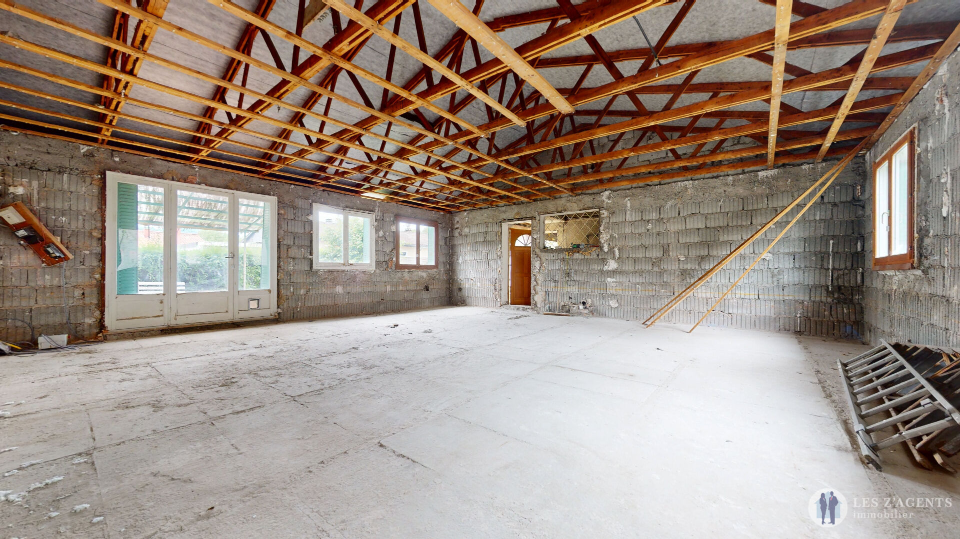 Photo MAISON PLAIN PIEDS A RENOVER image 3/6