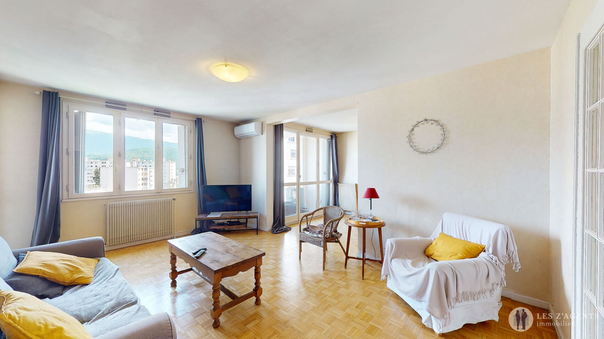 Appartement  5 pièce(s) 97 m² RESIDENCE PLEIN SOLEIL