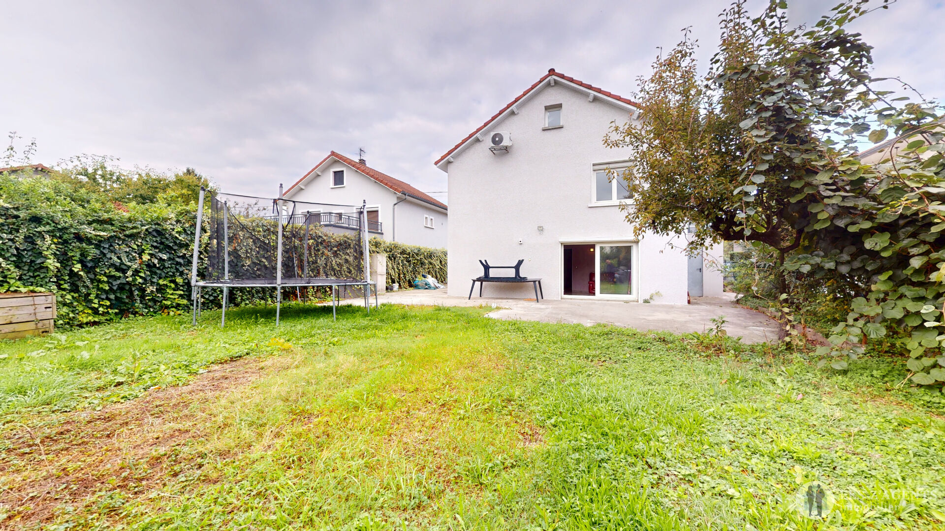 Maison T8 avec terrain de 530m2