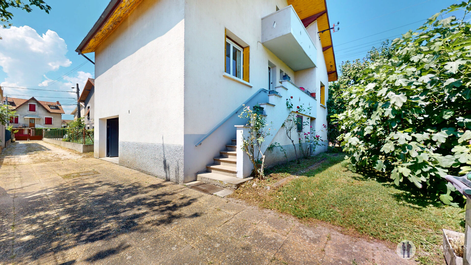 Photo Maison T6 de 155m² sur un terrain de 585m² image 2/6