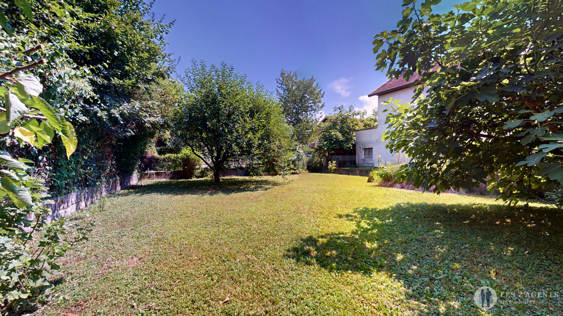 Photo Maison T6 de 155m² sur un terrain de 585m² image 3/6