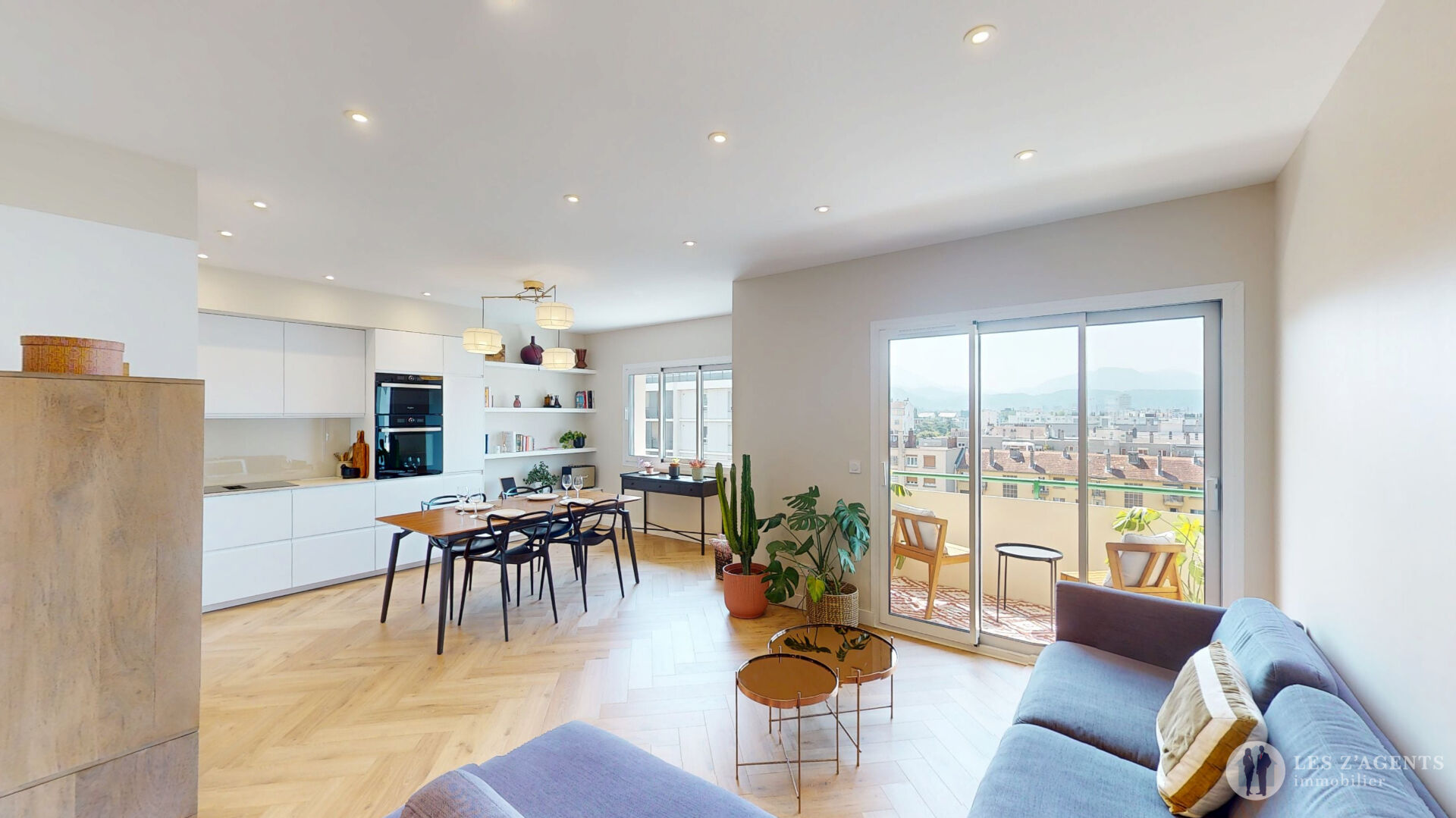 T4 rénové avec deux balcons vue massifs