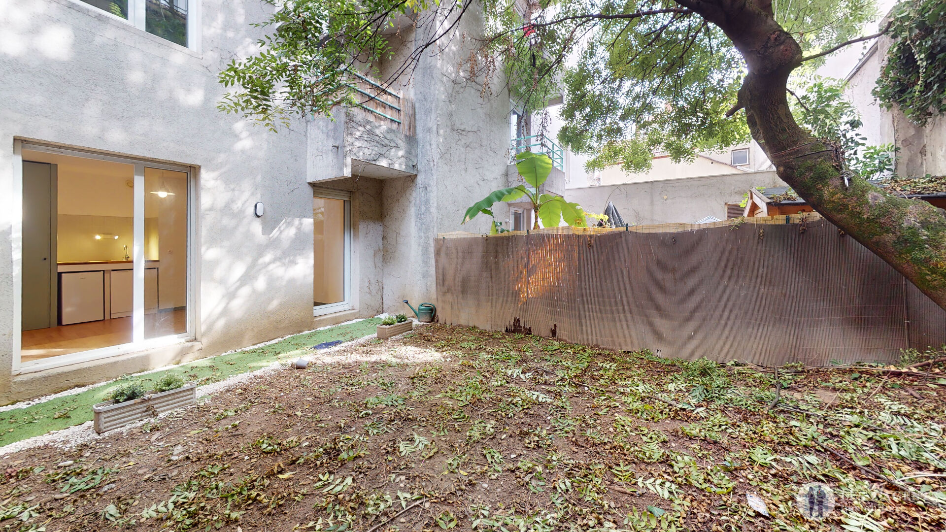 STUDIO avec jardin de 40m2