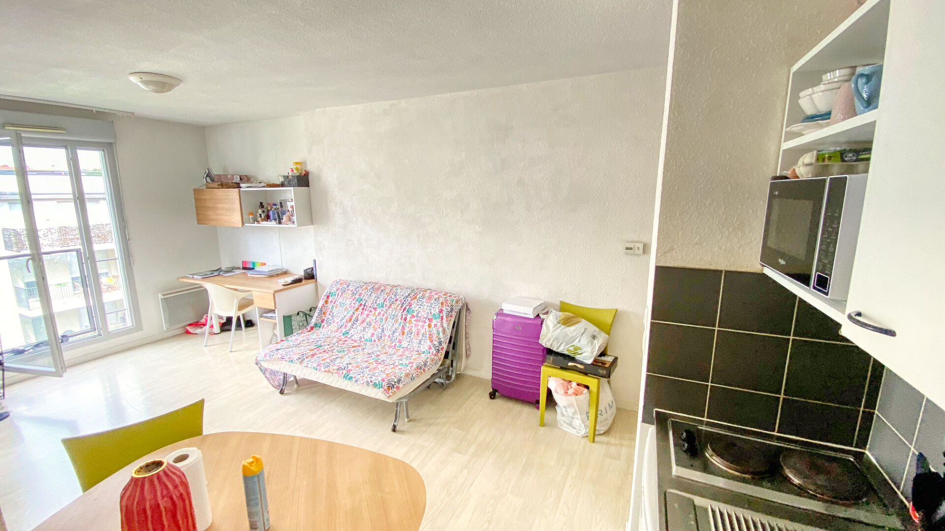 Photo Villeurbanne 700 mètres de la Doua Appartement spacieux T1 Bis 33 m² dans résidence étudiante avec stationnement en sous-sol idéal investissement image 3/6