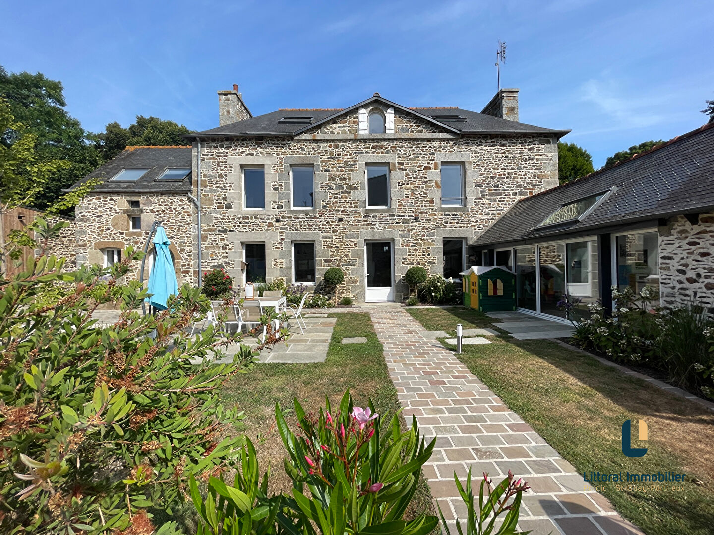 Maison Pordic 9 pièce(s) 220 m2