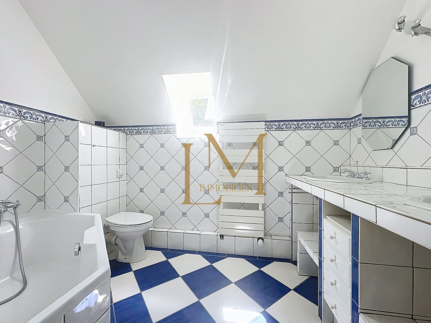 Photo Orleans quartier Saint Marc maison 5 chambres  jardin image 6/6