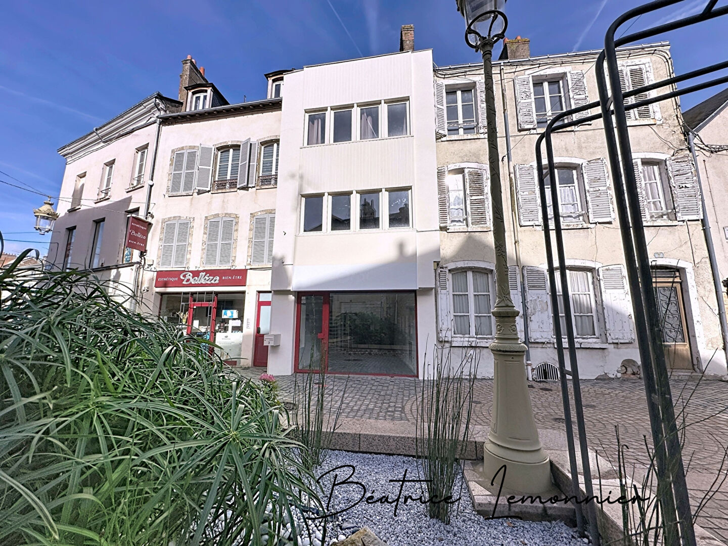 Immeuble avec local commercial et T3, Pithiviers 7 pièce(s) 128,66 m2