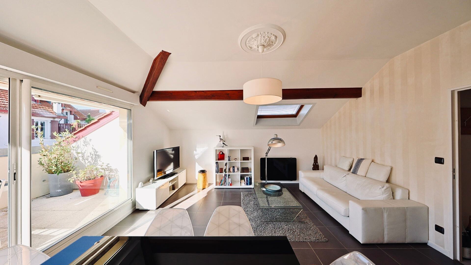 Photo Architecture résidentielle - 1997 - agréable terrasse plein sud image 1/6