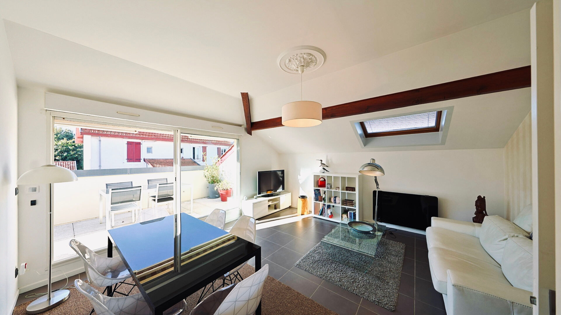 Photo Architecture résidentielle - 1997 - agréable terrasse plein sud image 3/6