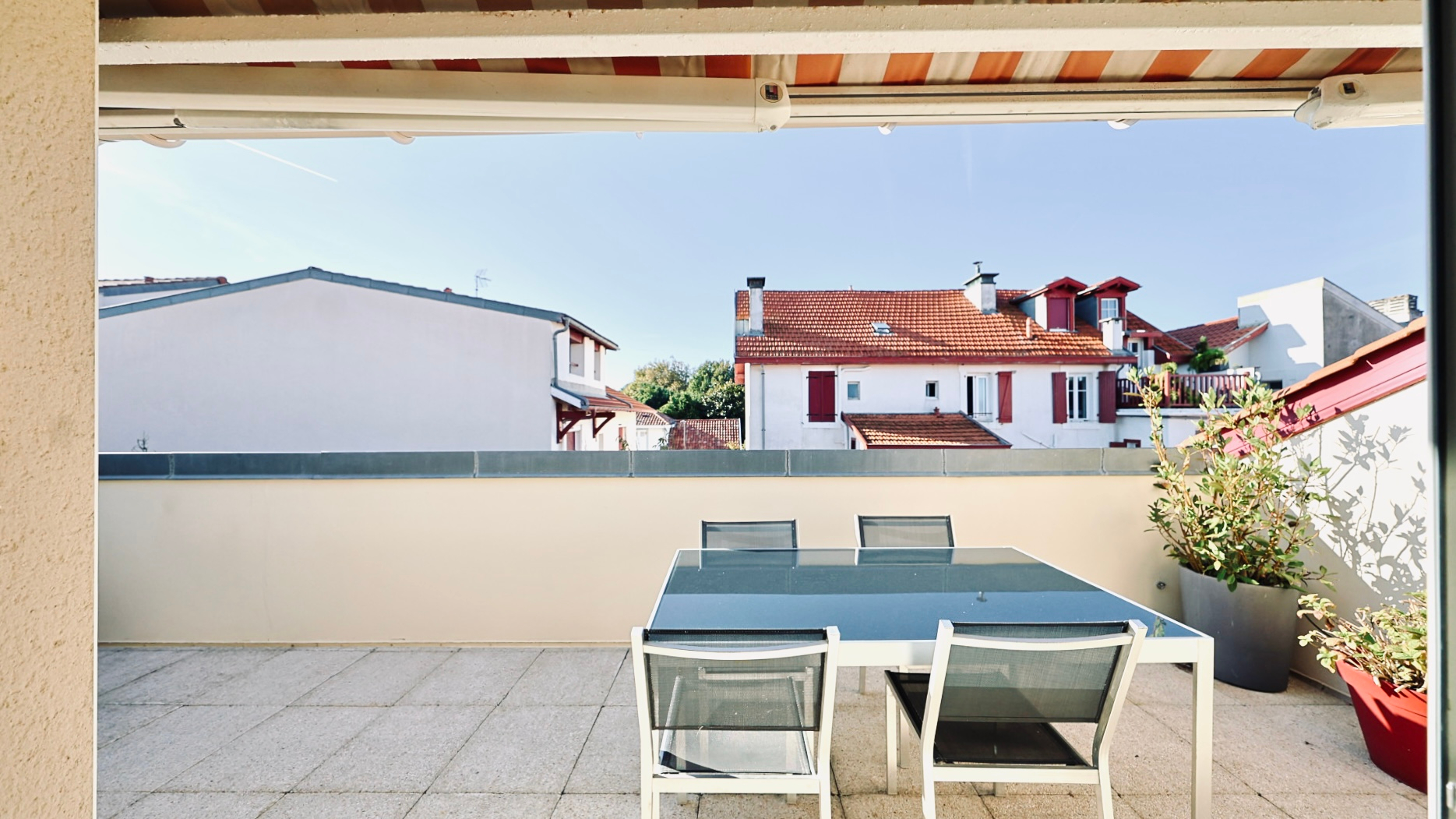 Photo Architecture résidentielle - 1997 - agréable terrasse plein sud image 6/6