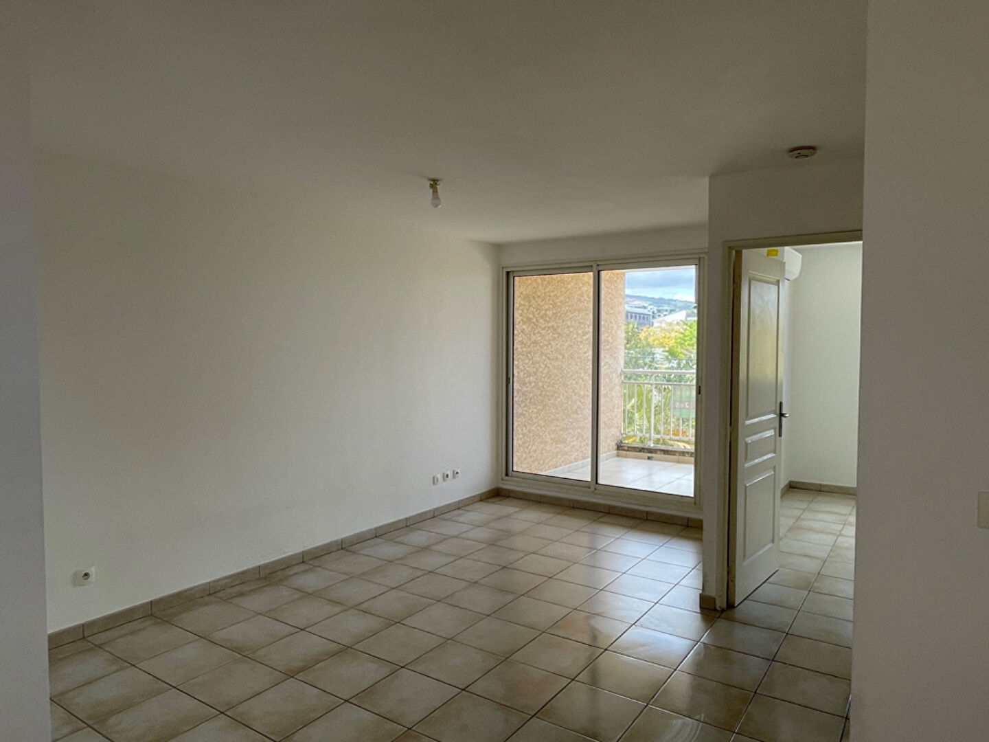 Photo Appartement  T2 LE TAMPON image 2/4