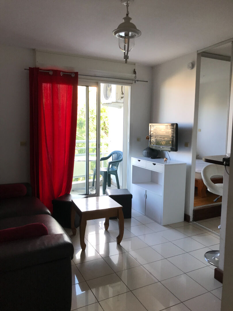 Photo À louer à Saint-Denis, Camélias : appartement T1 bis meublé  - Résidence ALTEA image 1/6
