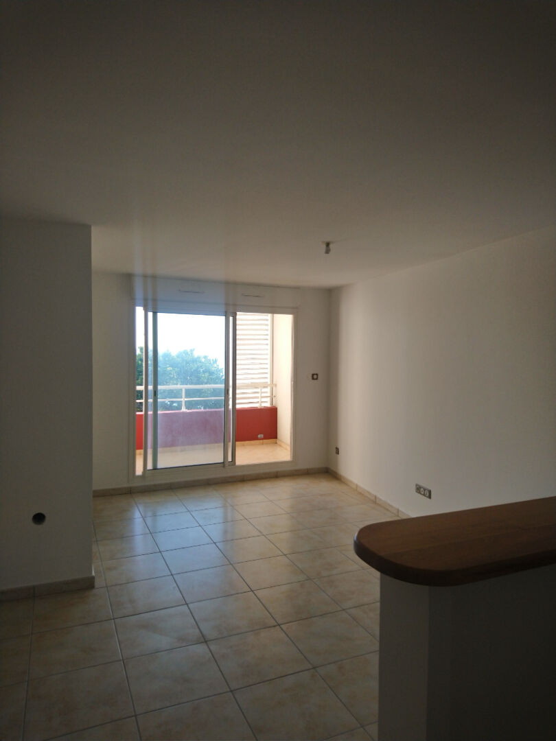 Photo A louer - T3 sur Saint-Benoît image 2/5