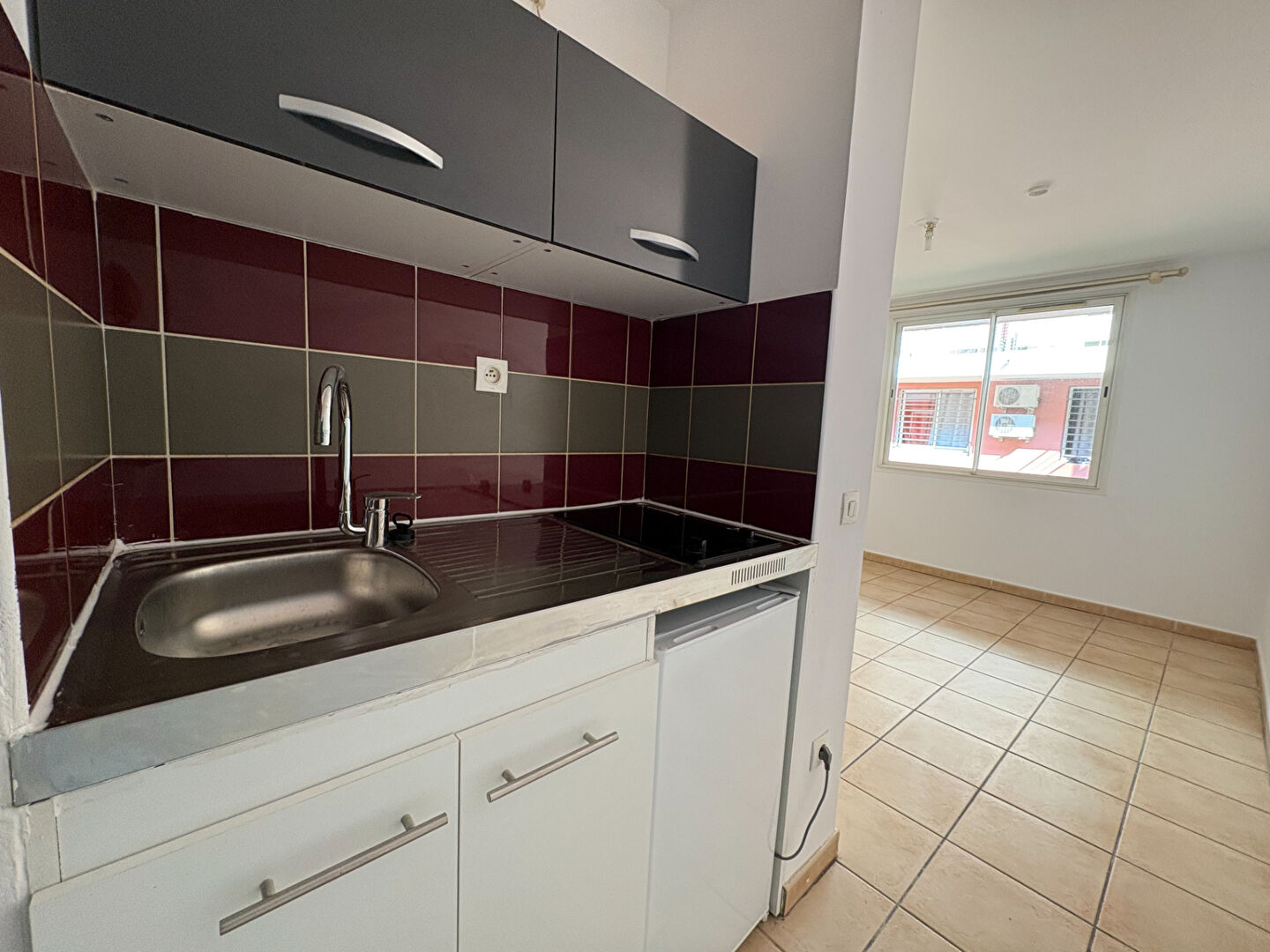 Studio calme au Moufia, à deux pas de l'université