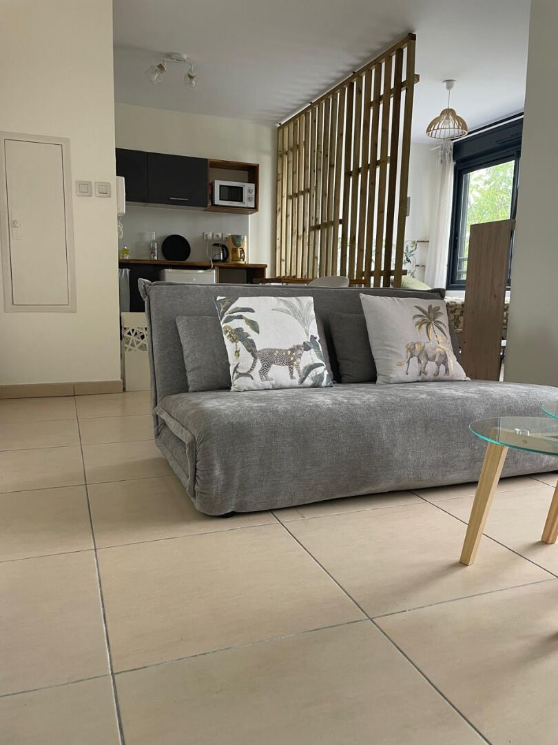 Photo Appartement Saint Denis 1 pièce(s) 30 m2 MEUBLE image 2/6