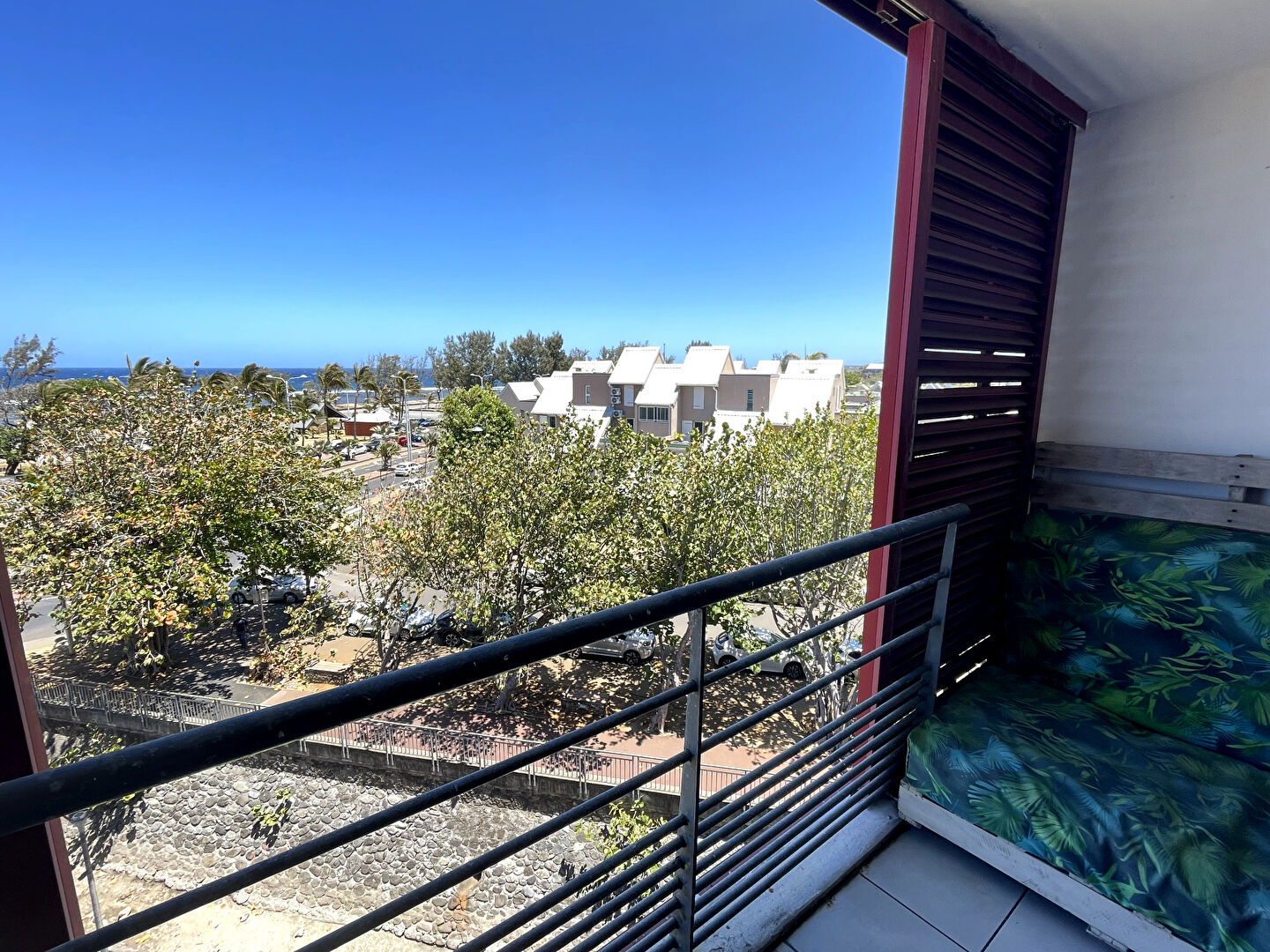 Photo Appartement T2 meublé face à la mer à Saint-Pierre image 3/6