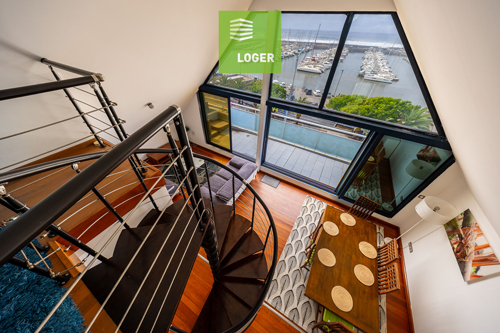 Superbe T3 Duplex Meublé avec Vue Mer Panoramique ? Front de Mer Saint-Pierre