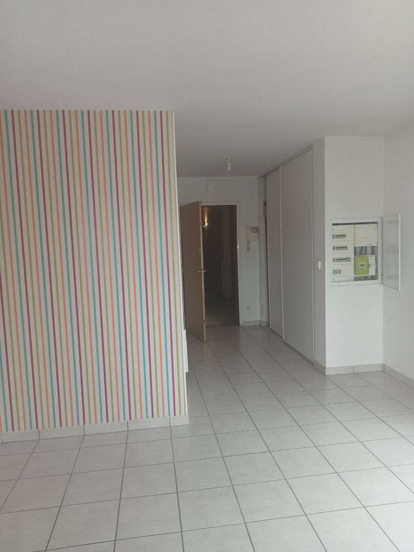 Photo APPARTEMENT T2 RUE DE LA PATOUILLERIE NANTES image 4/6