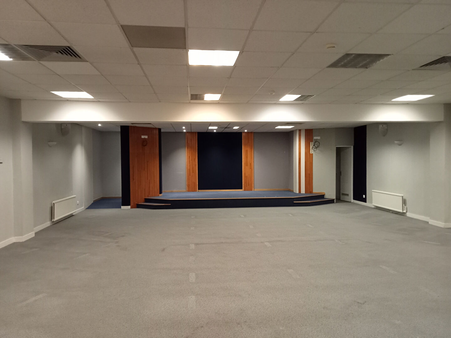 Photo LOCAL COMMERCIAL A TALENSAC image 2/3