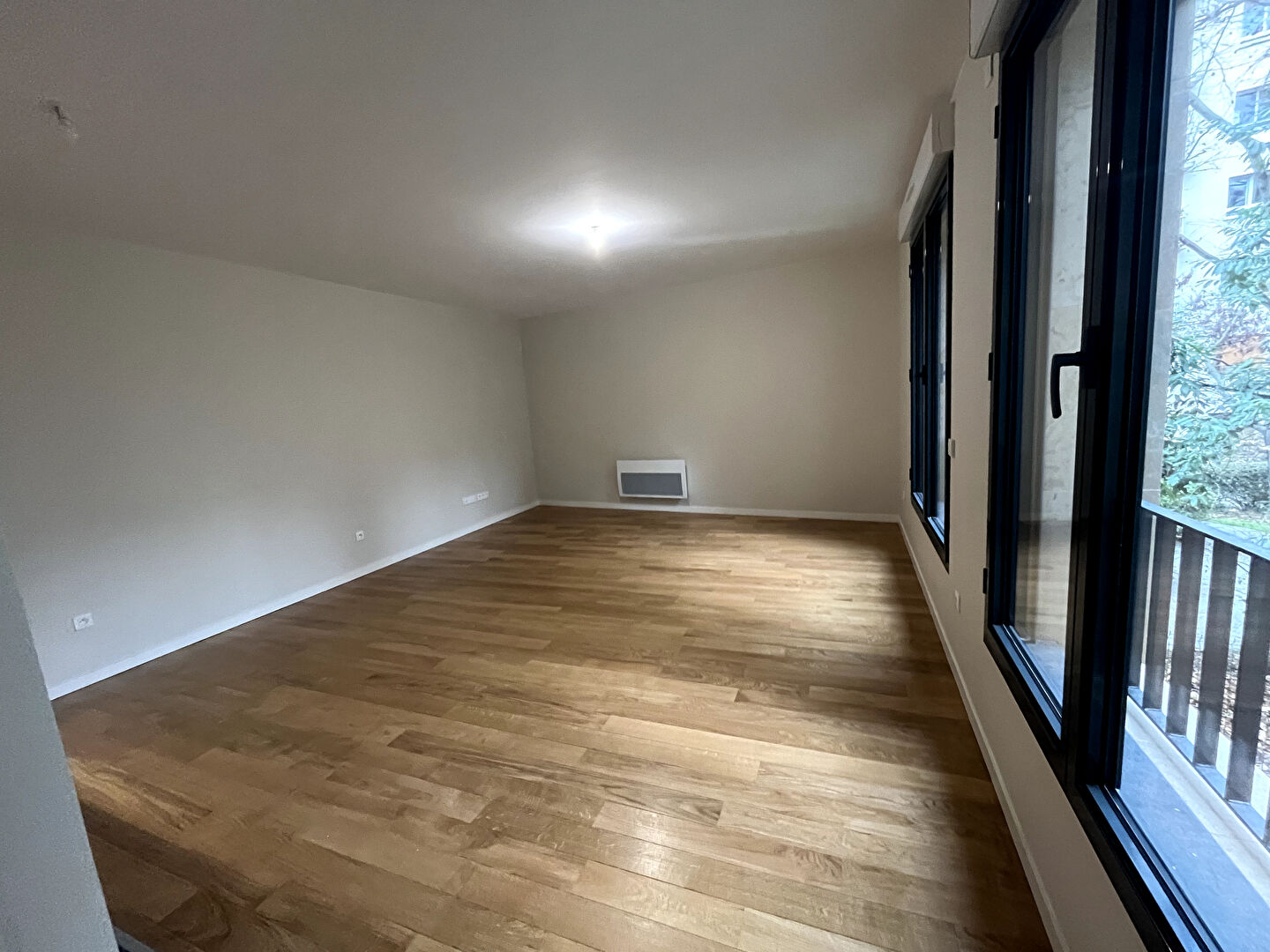 Photo DEUX PIECES NEUF image 5/6