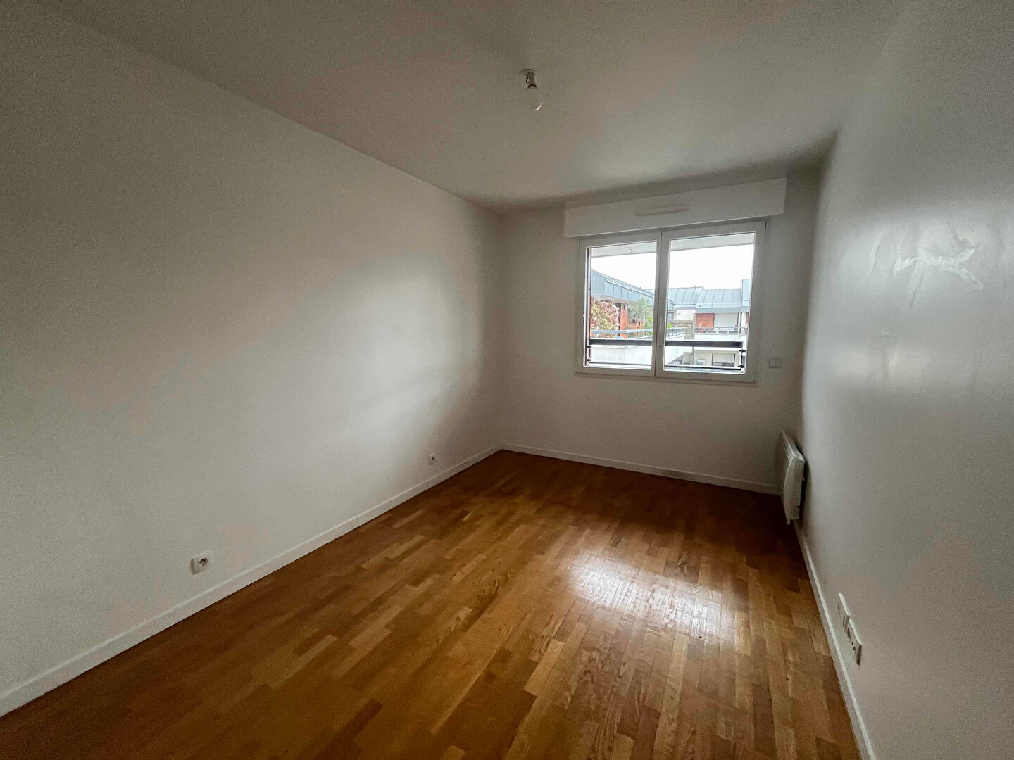 Photo SIX PIECES BALCONS-LOGGIA PARKINGS image 6/6