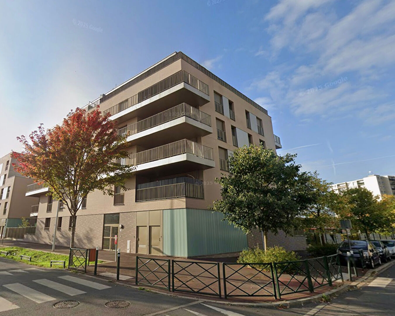 TROIS PIECES TERRASSE PARKING