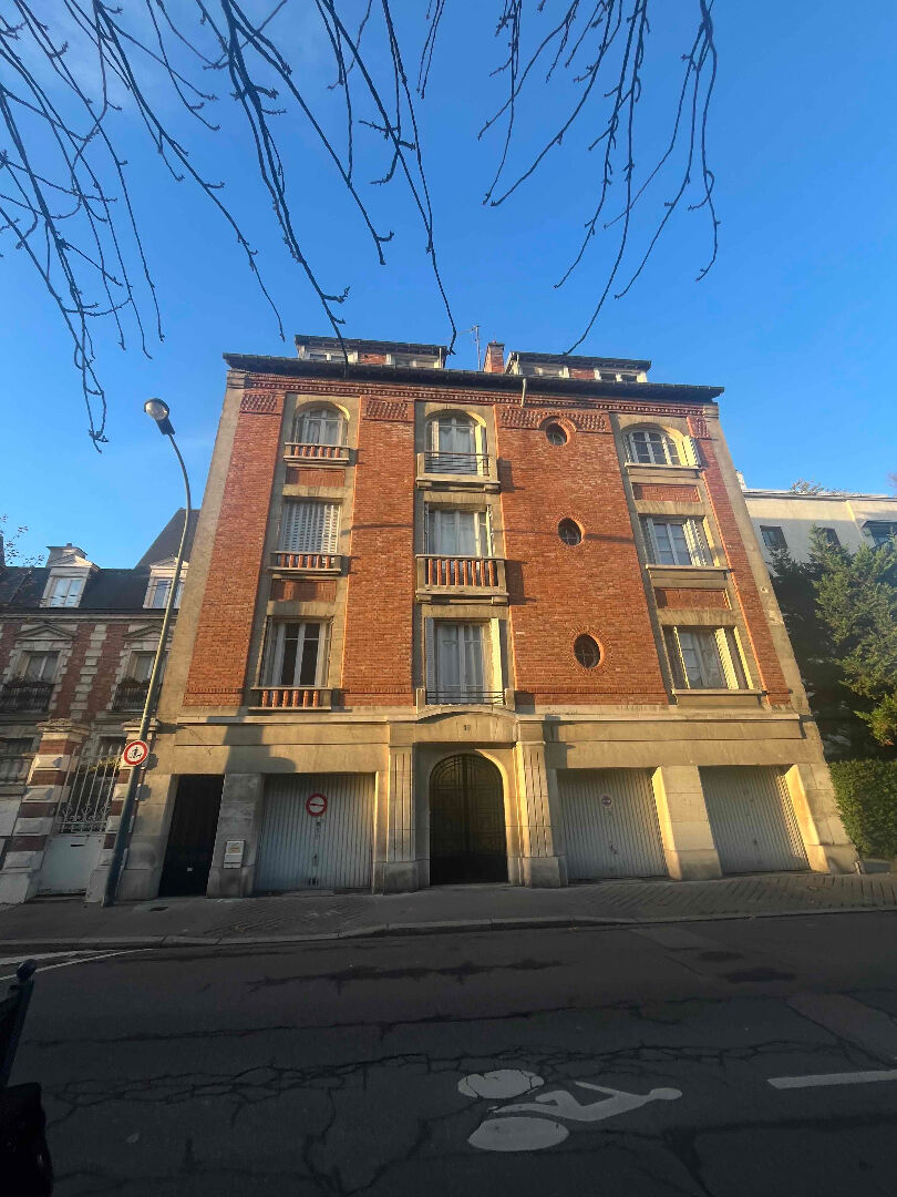 STUDIO avec COIN CHAMBRE