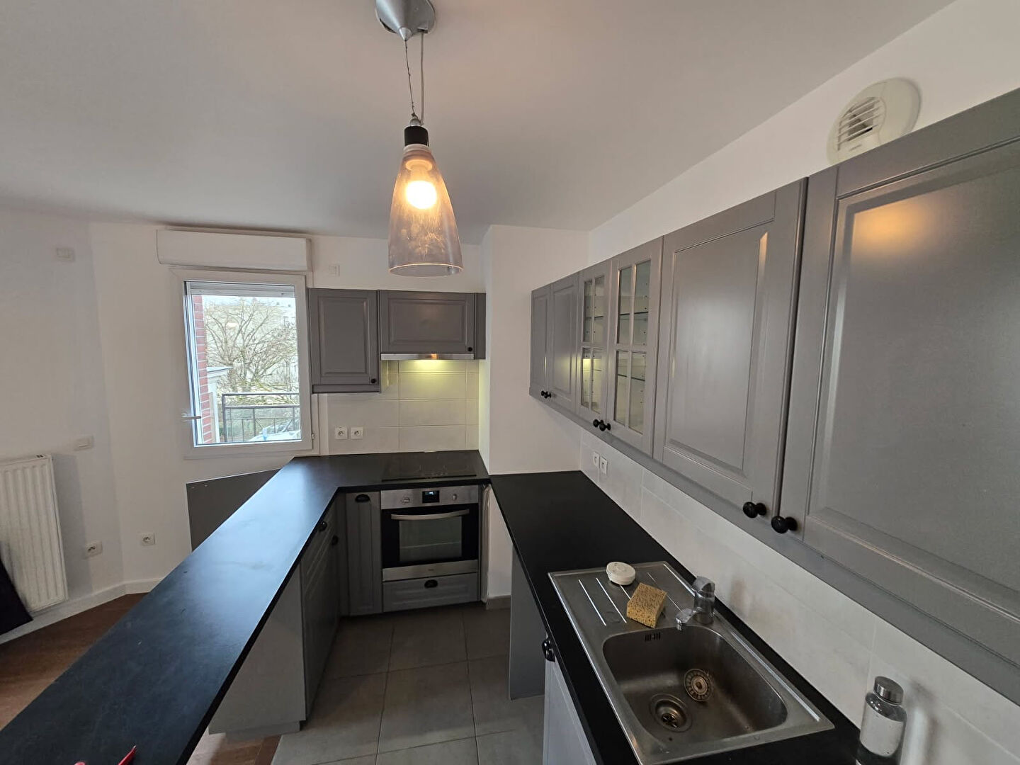 Photo TROIS PIECES BALCON - 2 PARKINGS image 3/6