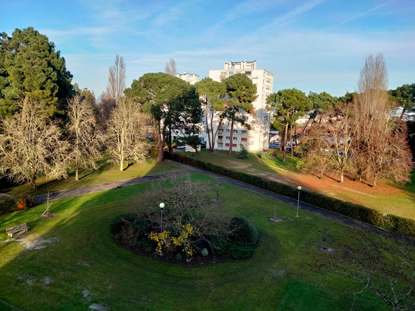 Grand T3 : balcons, cave et parking, énergétiquement rénové