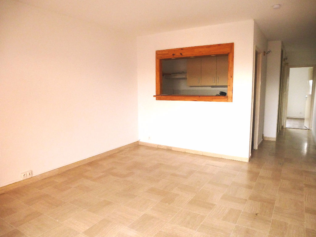 Photo Montpellier - Stade Philippidès - Appartement 2 pièces traversant avec terrasse. image 2/6