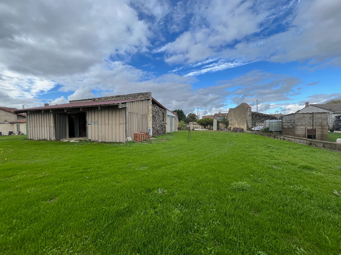 Photo Grande Parcelle Constructible de 1600 m2 image 2/5