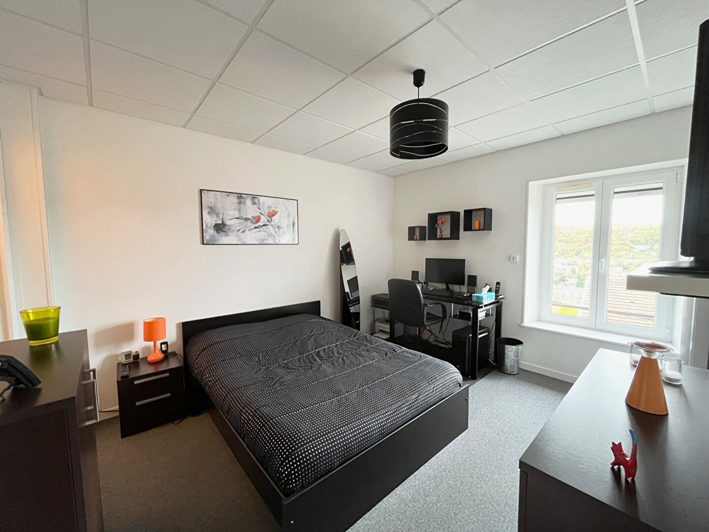 Photo belle maison individuelle, 2 chambrees, jardin, double garage image 4/6