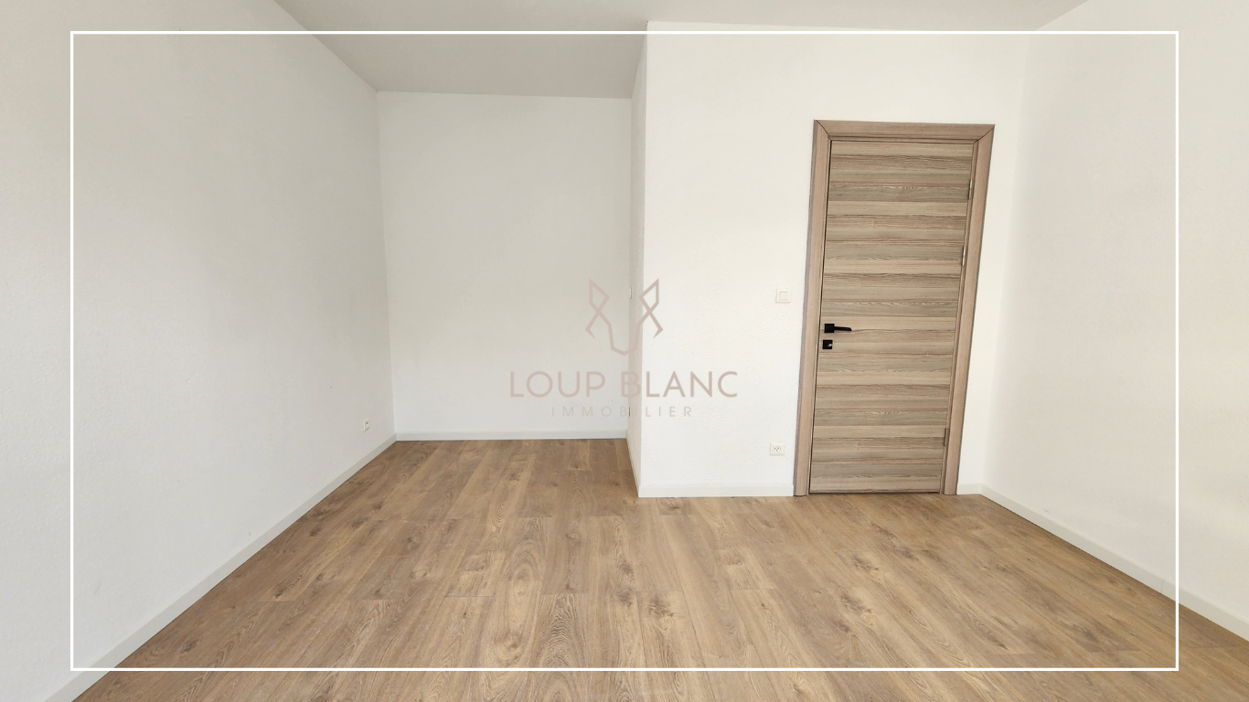 Photo Immeuble de 3 appartements rénovés image 2/4