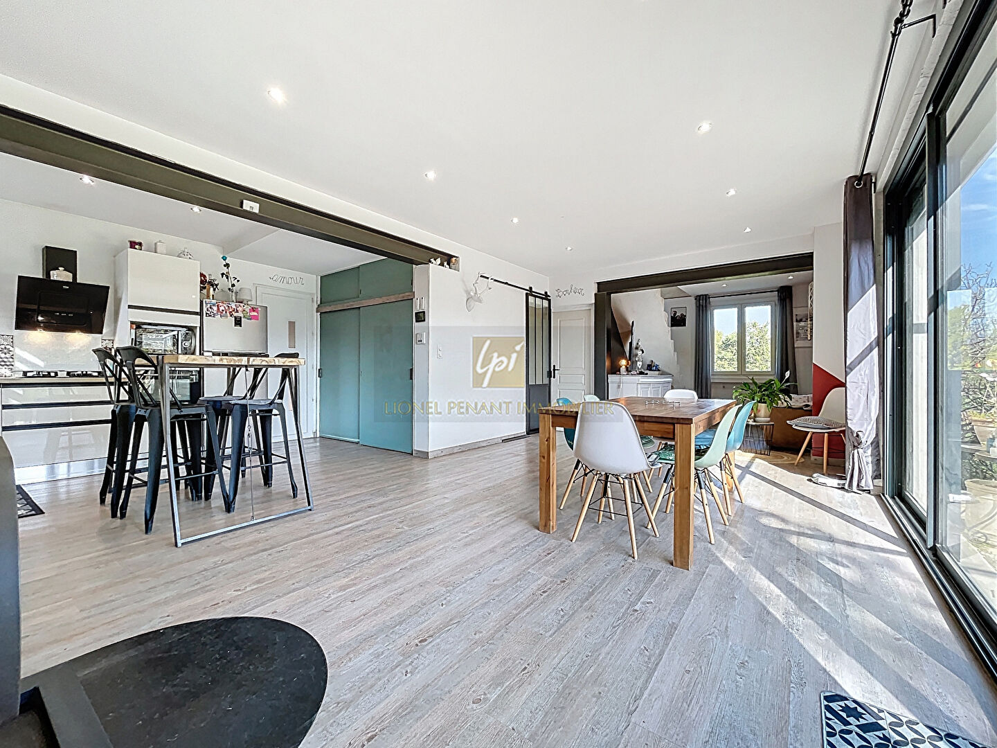 PIED VENTOUX VILLA T5 121M² AVEC GARAGE CAVE ET TERRAIN CONSTRUCTIBLE DE 1430M²