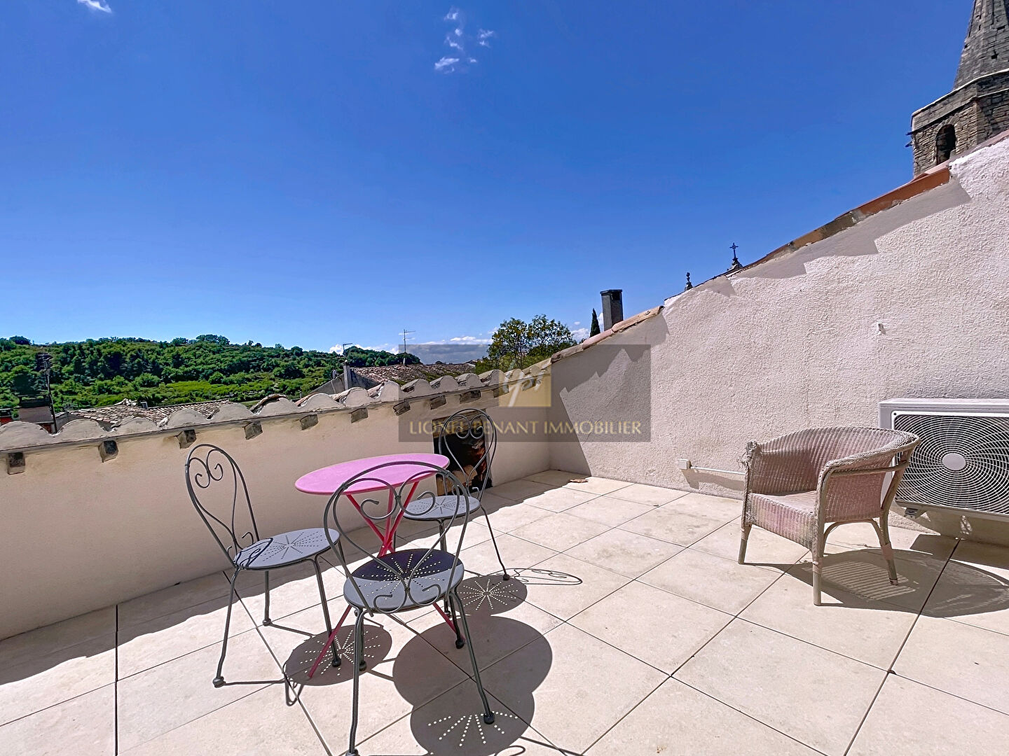 Photo MALEMORT MAISON DE VILLAGE T7 200M² AVEC GARAGE ET TERRASSE PANORAMIQUE image 1/6