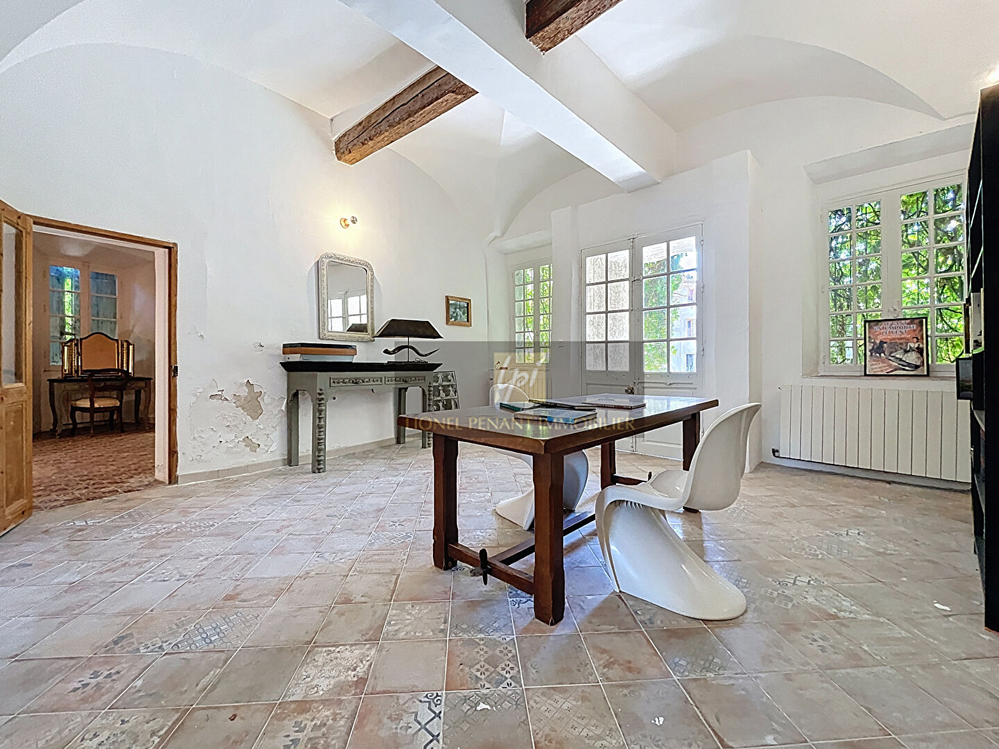 Photo MALEMORT MAISON DE VILLAGE T7 200M² AVEC GARAGE ET TERRASSE PANORAMIQUE image 2/6