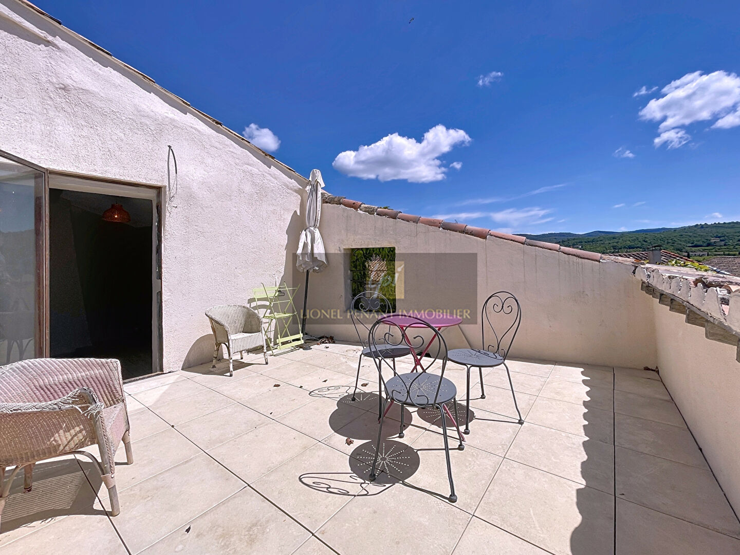 Photo MALEMORT MAISON DE VILLAGE T7 200M² AVEC GARAGE ET TERRASSE PANORAMIQUE image 3/6