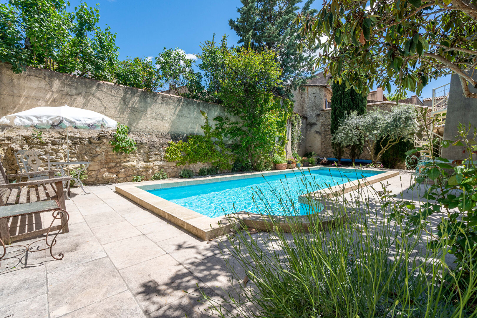 MAISON DE VILLAGE  MAZAN T10 PIECES 468M² SUR TERRAIN DE 340M²