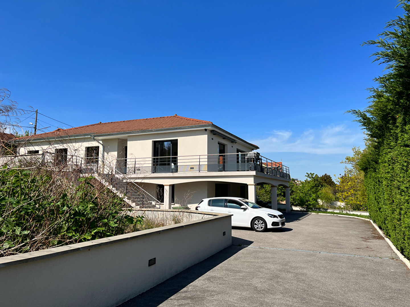 Photo Maison 7 pièces, proches commodités, vue dégagée image 2/6