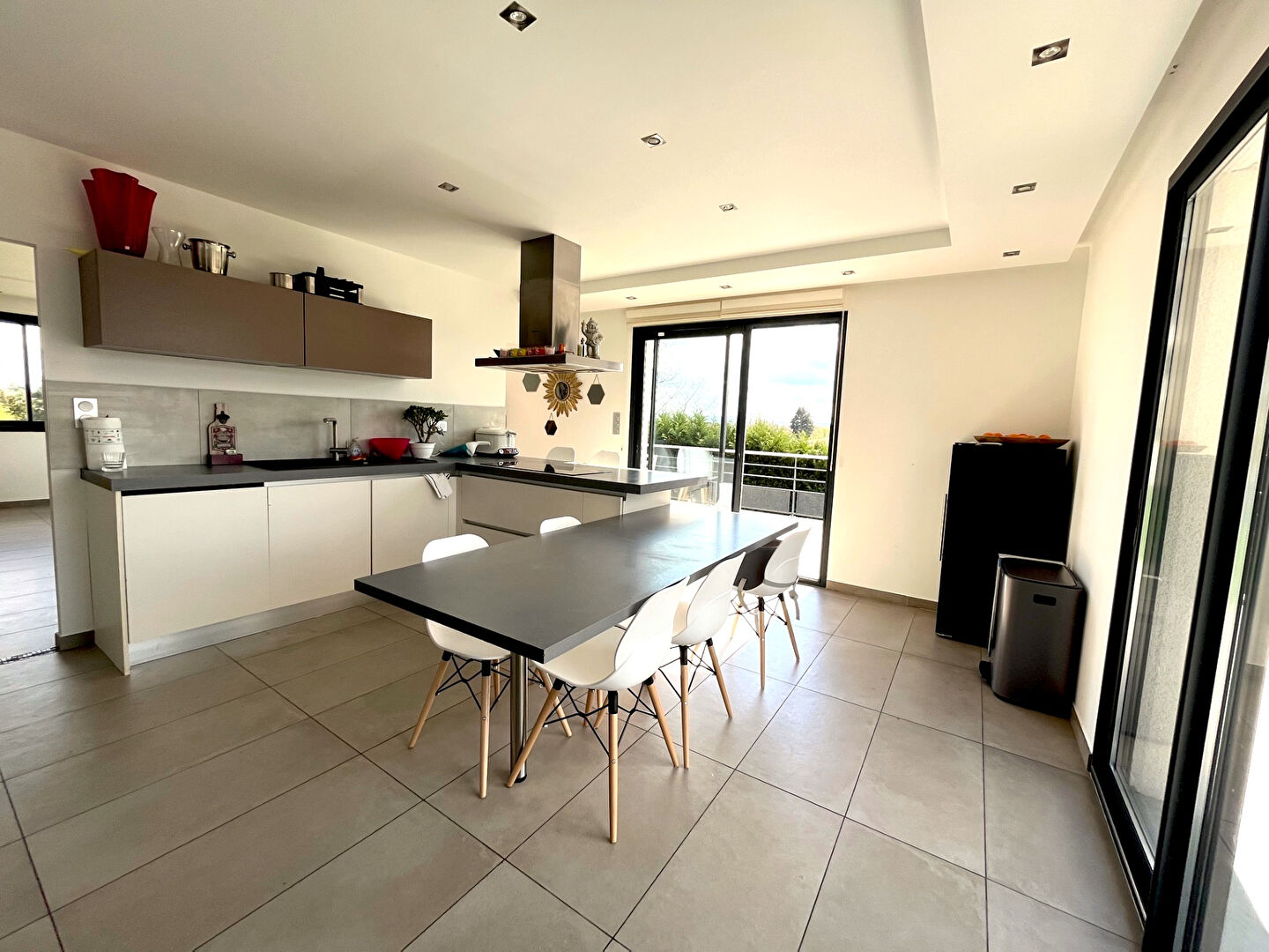 Photo Maison 7 pièces, proches commodités, vue dégagée image 6/6