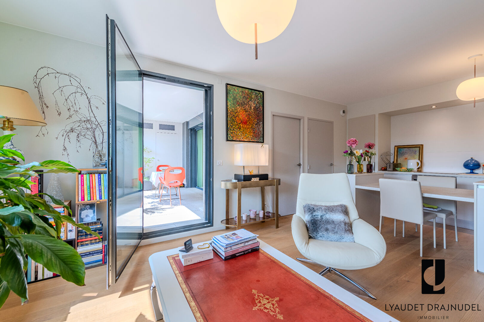 Appartement avec terrasse et parking - Résidence de très bon standing - Roanne centre