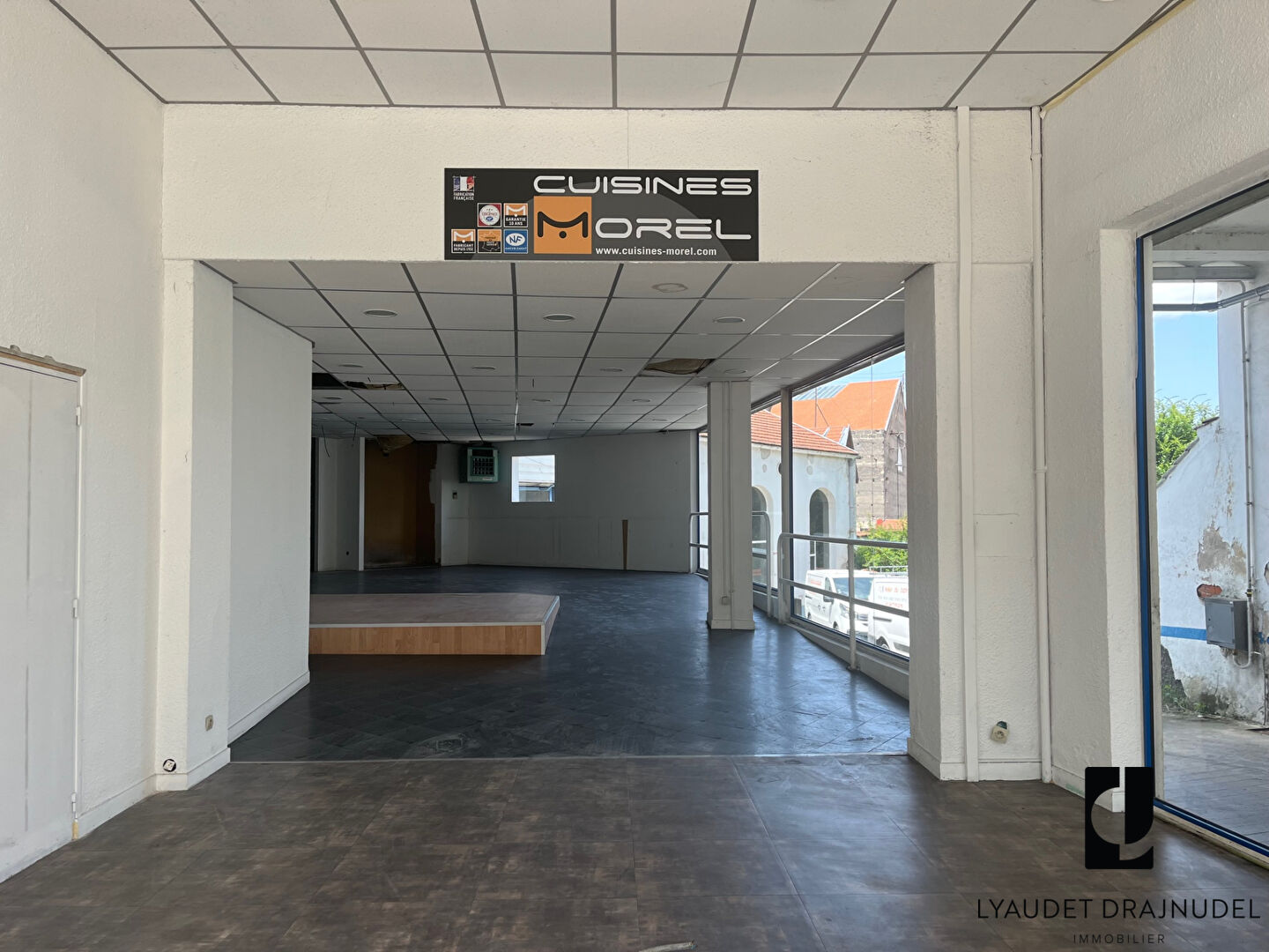 Local commercial Roanne 6 pièce(s) 490 m2
