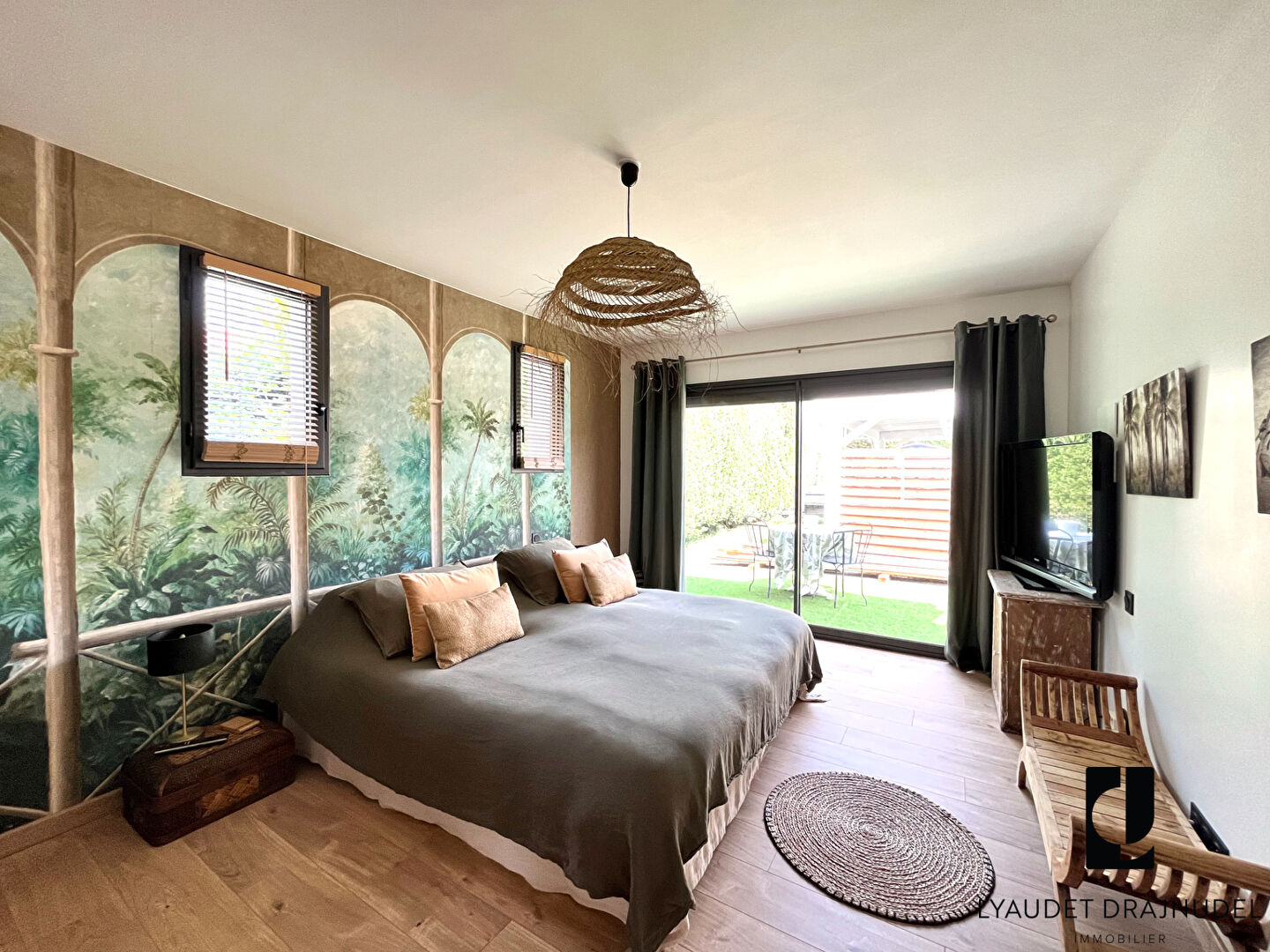 Photo Villa contemporaine avec piscine et vue exceptionnelle image 6/6