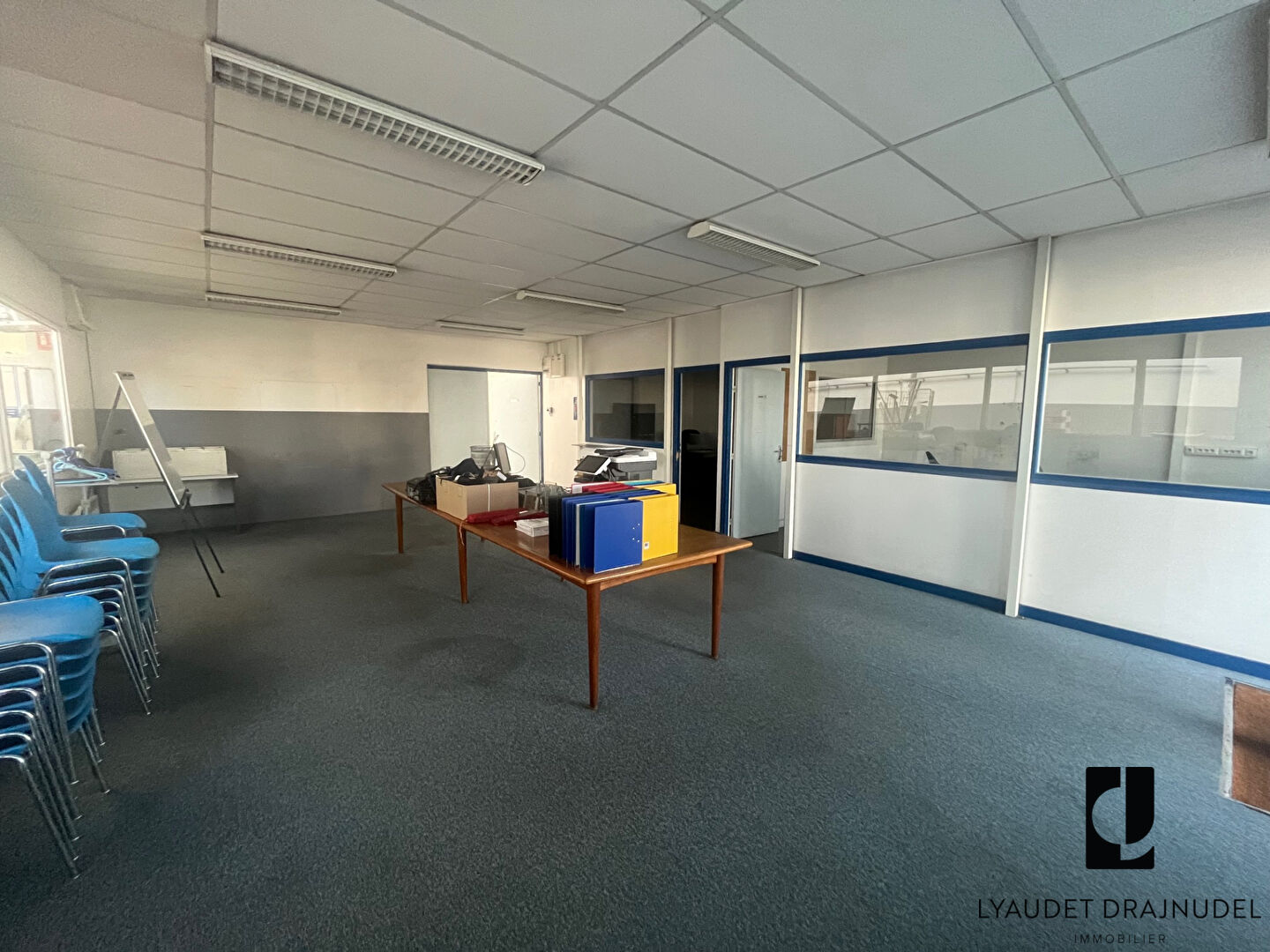 Photo Local d'activités 600m2 image 4/4