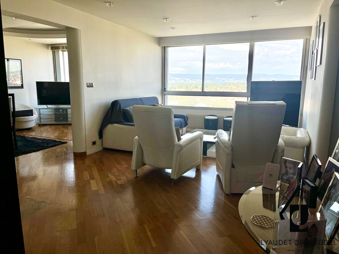 Photo Appartement de très bon standing - dernier étage - Copropriété sécurisée image 2/6