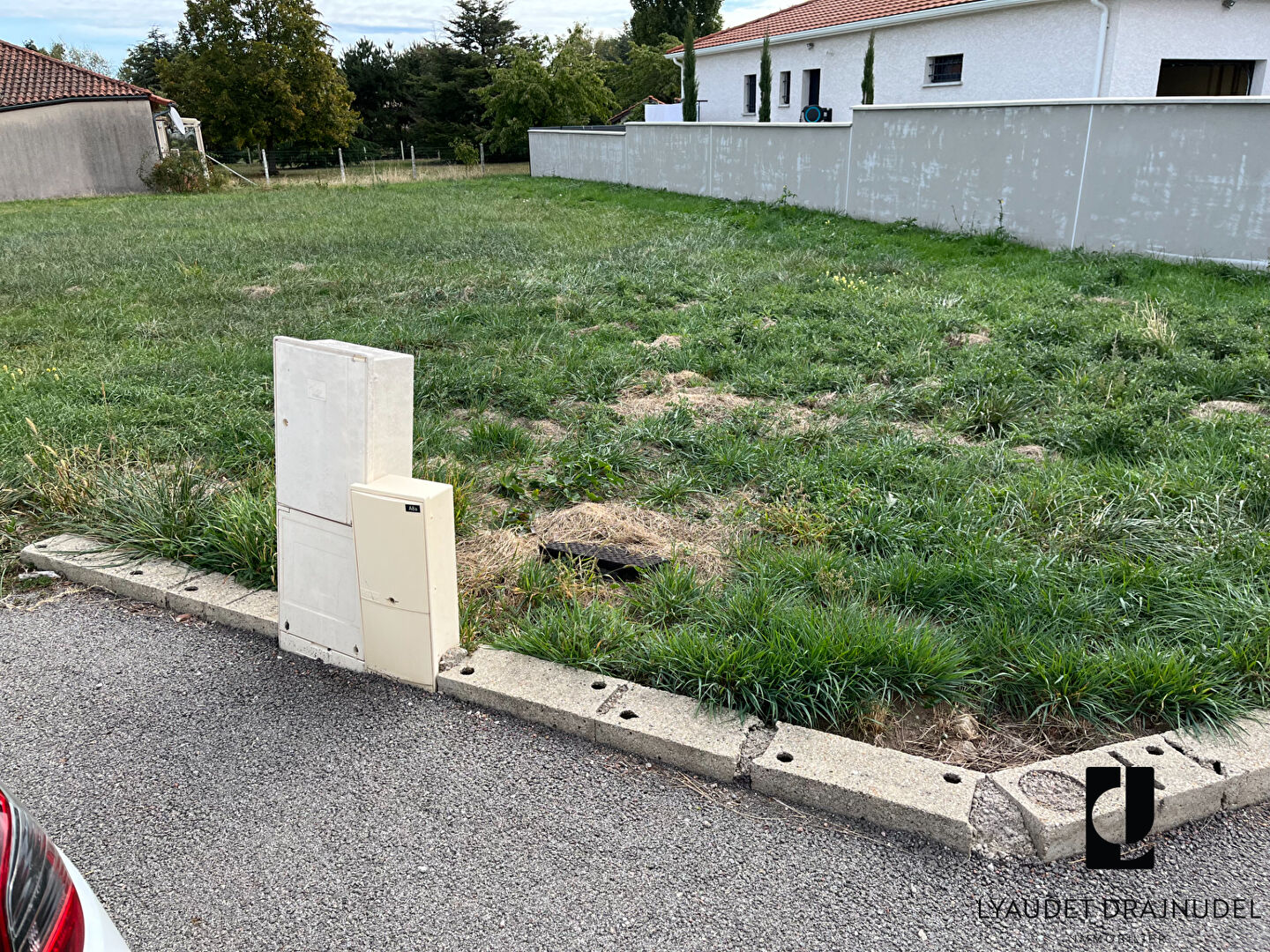 Photo Terrain Renaison 775 m2 vue côte roannaise image 2/4