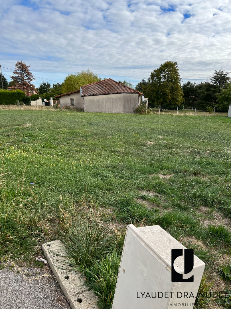 Photo Terrain Renaison 775 m2 vue côte roannaise image 4/4