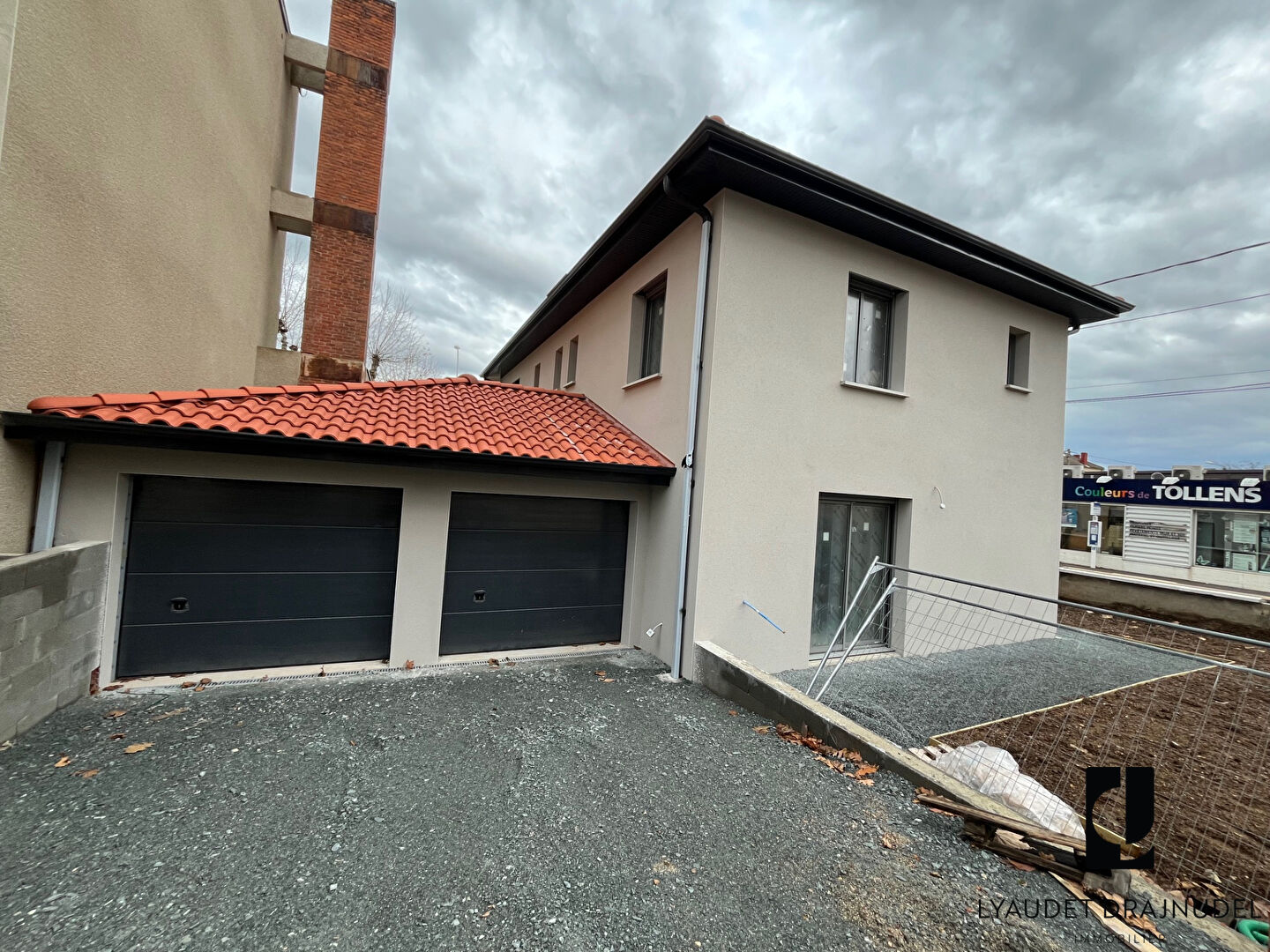 Photo Bureaux Roanne 7 pièce(s) 173 m2 image 2/3